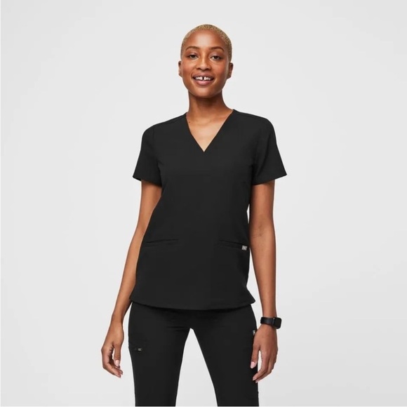 Figs Black  pullover short sleeve medical scrubs front pocket top size small - Picture 1 of 14